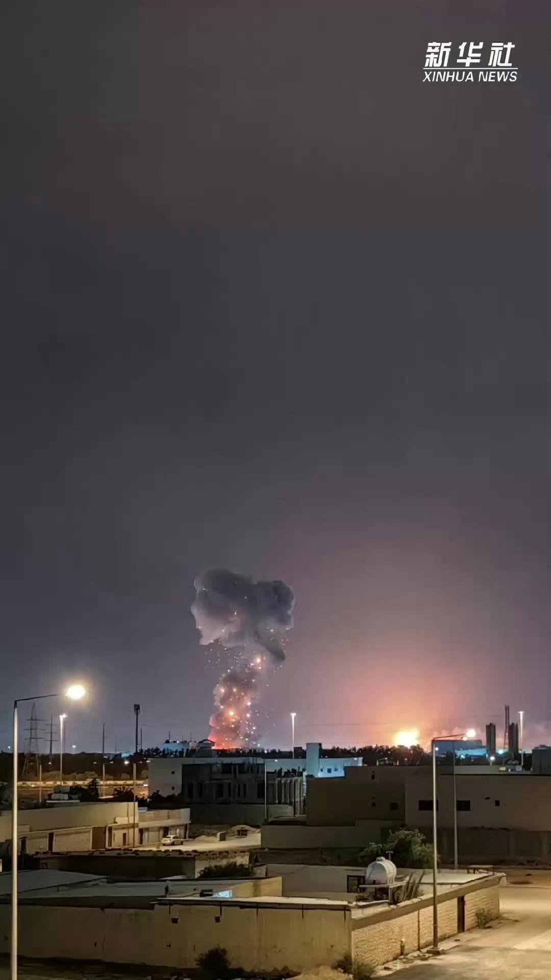 沙特首都利雅得遭空袭沙特空军一天炸也门胡赛武装控制区26次，无人问津。胡赛炸一次