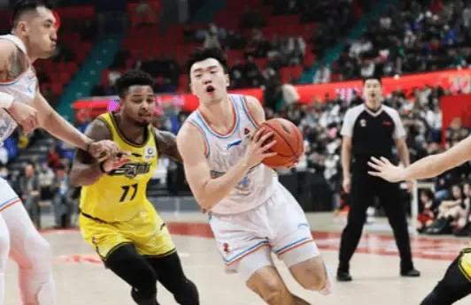 高速男篮球员总结——确实不应该的张辉
张辉推搡梅肯那件事，别的不说，张辉或者高速