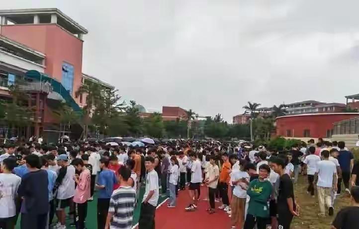 教育部动真格了。新规明确：小学一至六年级，全面取消跨校联考！

教育部这次是真的