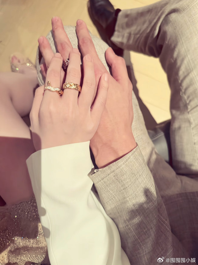 陈靖可虞书欣高干文男女主陈靖可这只手真的太苏了，戴着腕表的样子简直是在我的心巴上