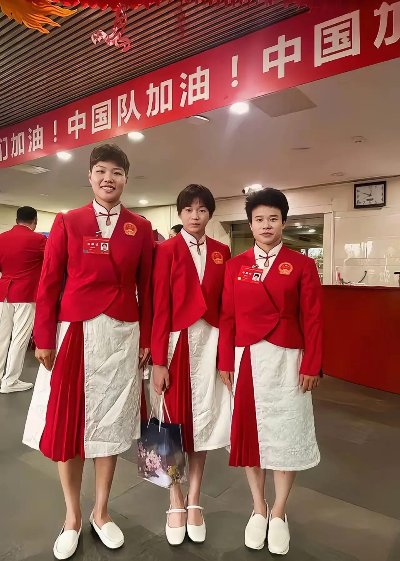 一样摄影师。那个宠，那个黑，一目了然，
宠你的总想将你最美的一面展现在人前
反之