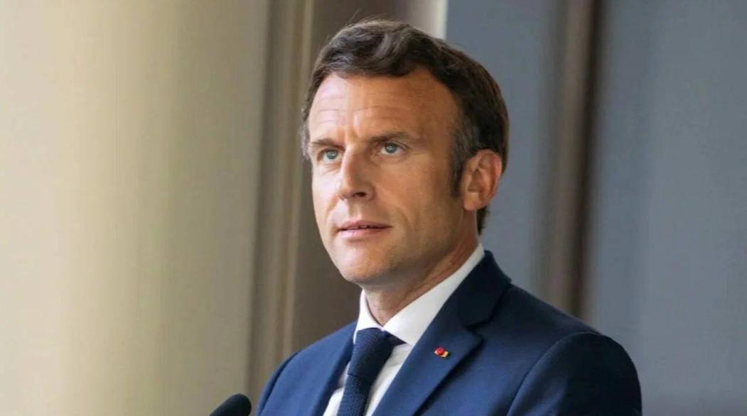 马克龙在接受法国《回声报》采访时称，他已警告中国，如果北京方面不采取措施，解决欧