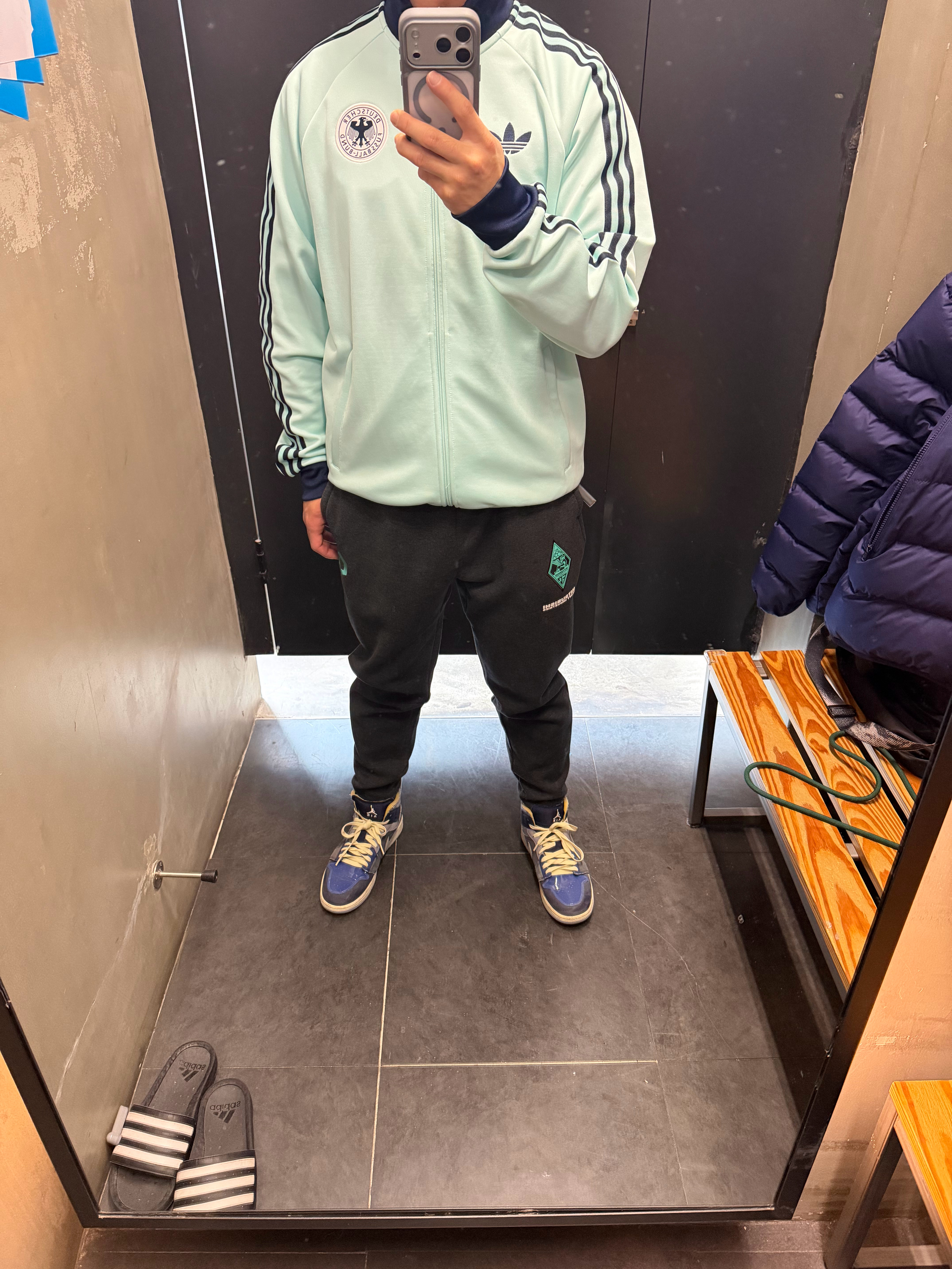 昨日探店-阿迪达斯贤聊球衣阿迪达斯世界杯