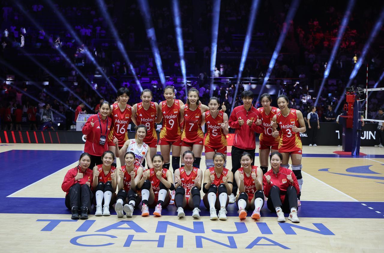 随着女排亚锦赛第五比赛日的几场争夺结束，目前，中国、日本、泰国、伊朗、越南五支队