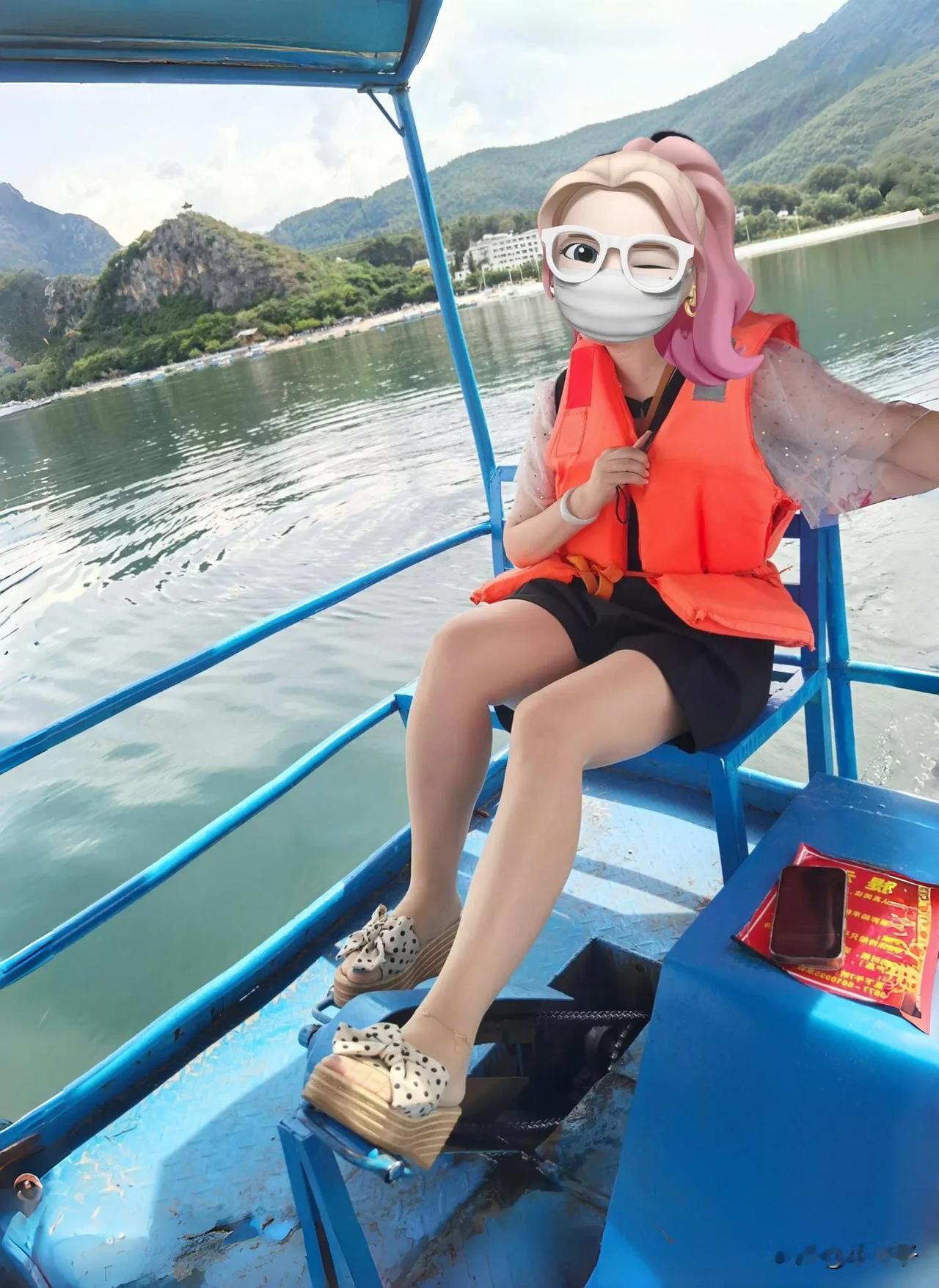 可惜了我的大长腿了，蹬不动啊，太累了蹬船玩水