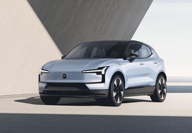 【沃尔沃宣布：从2025年开始在比利时根特工厂生产小型电动SUV EX30】
E