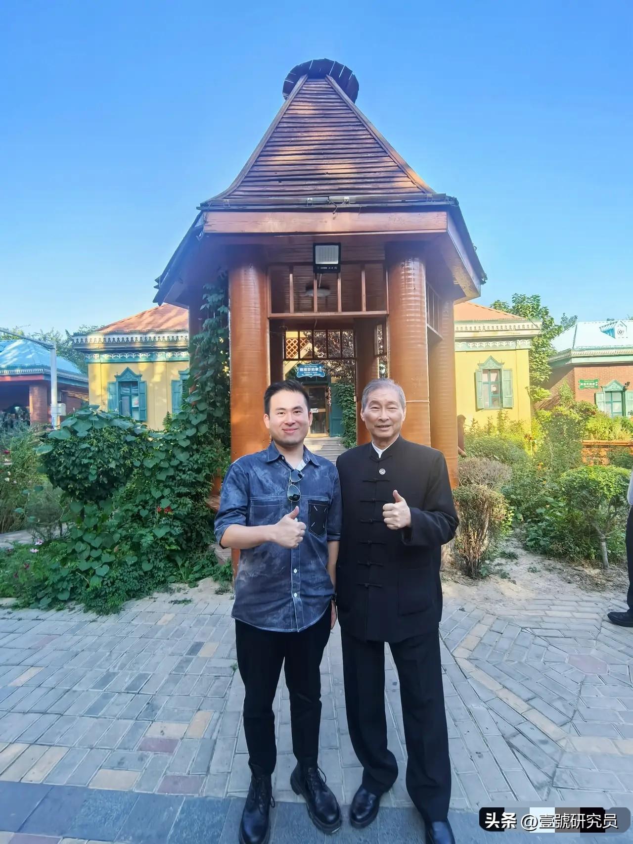 爱国青年王炳忠昨天（14日）深夜在社媒发文表示，到了伊犁哈萨克自治州的首府伊宁市