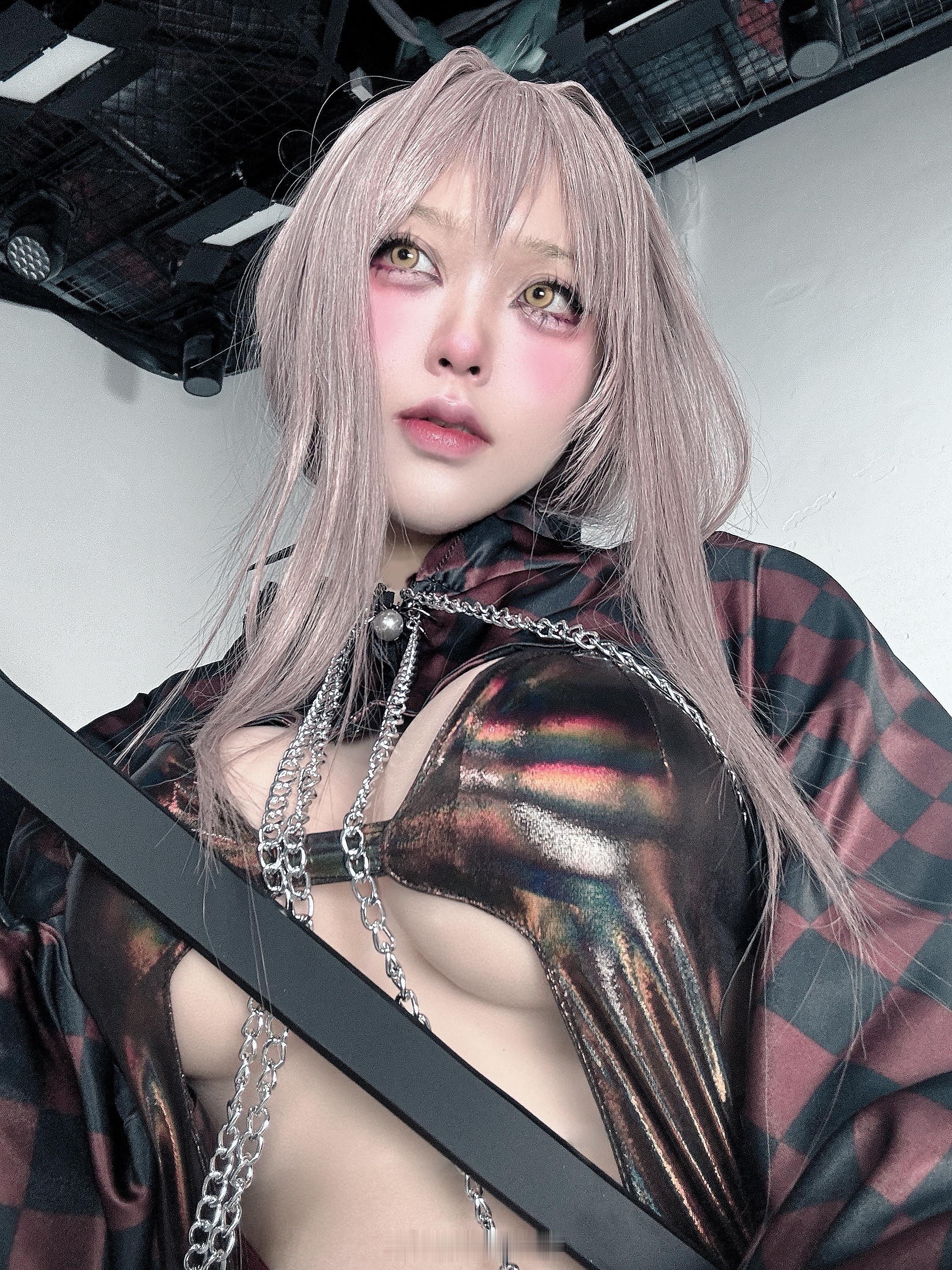 胜利女神新的希望  拍了红莲赛车
