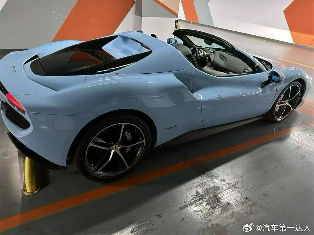 法拉利296 GTS Tailormade，高定版配色 