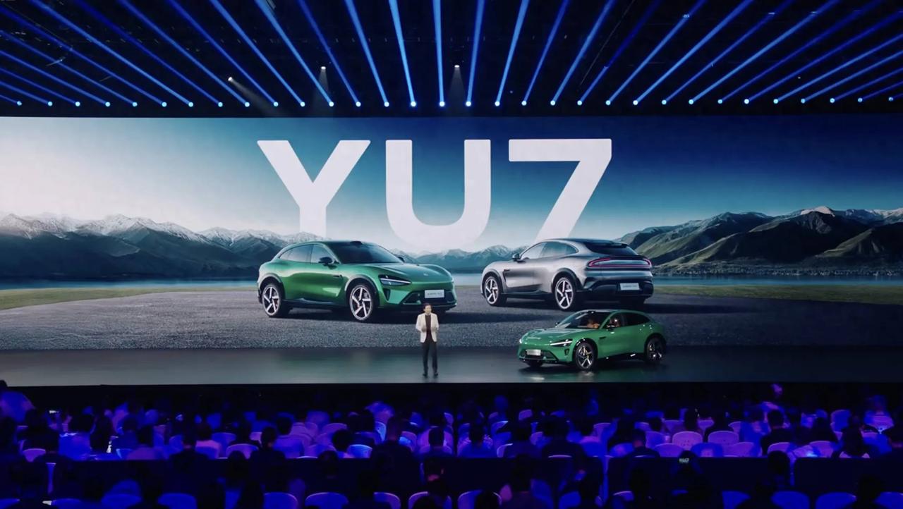 10月12日，浙江金华车主余先生提了一辆全新的小米YU7 Pro。
10月14日