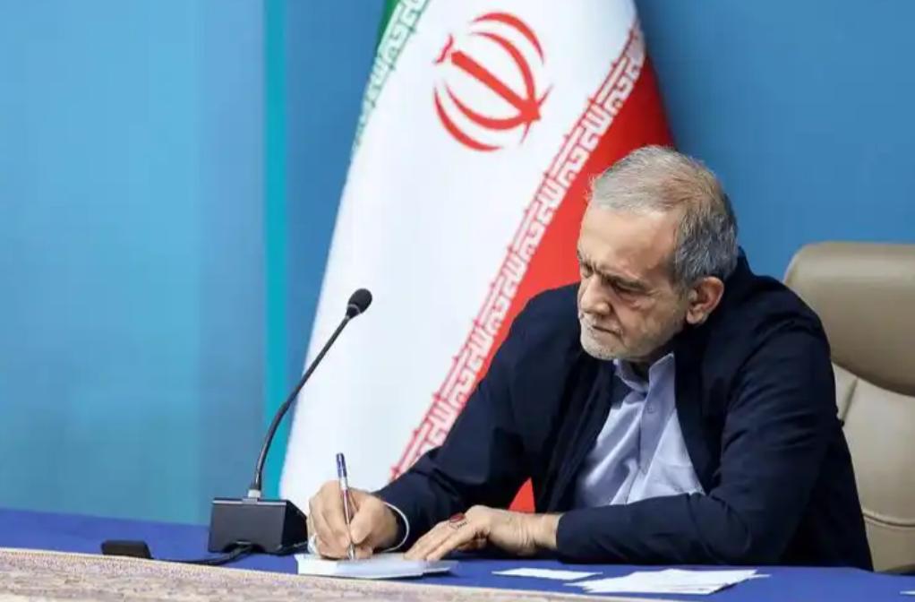 特朗普被伊朗发“全球追杀令”！然而，这下反转了，美国中情局和美军的反应也真快，追