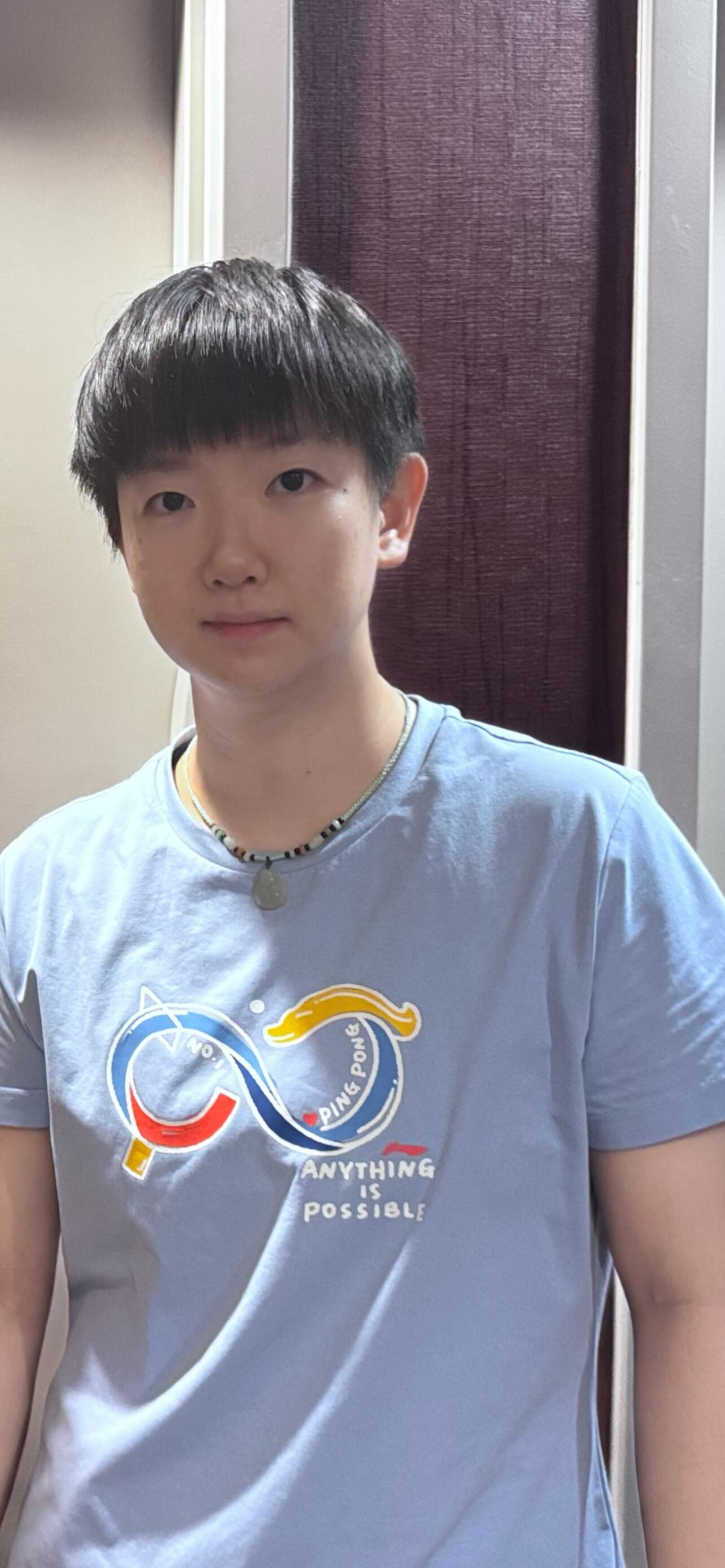 是正圆脸咪，很圆的那种！ 
