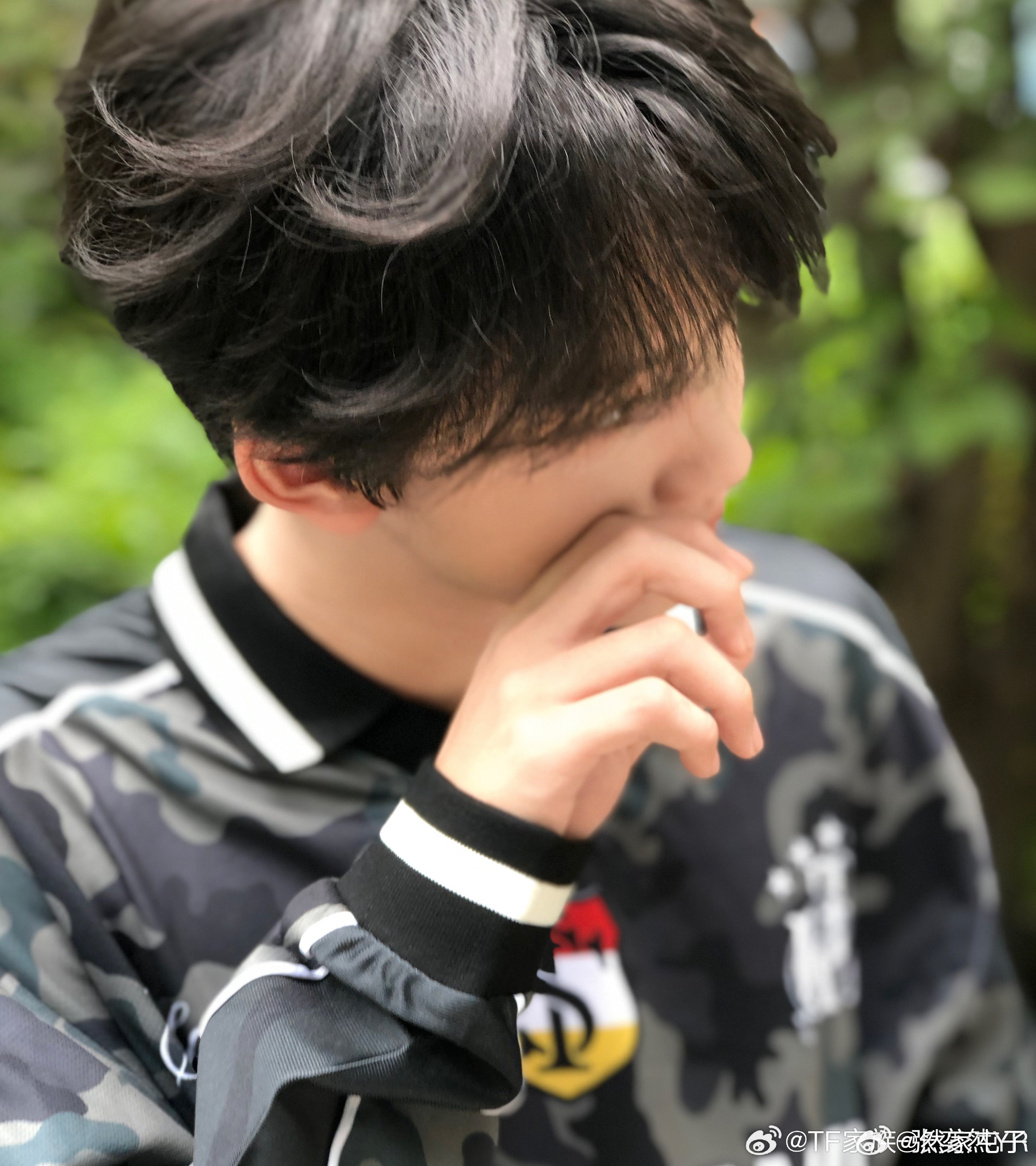 大家！主题曲上线啦！！快去支持我们猪奕然！这首歌只有考核前八名，大家还可以舞一下
