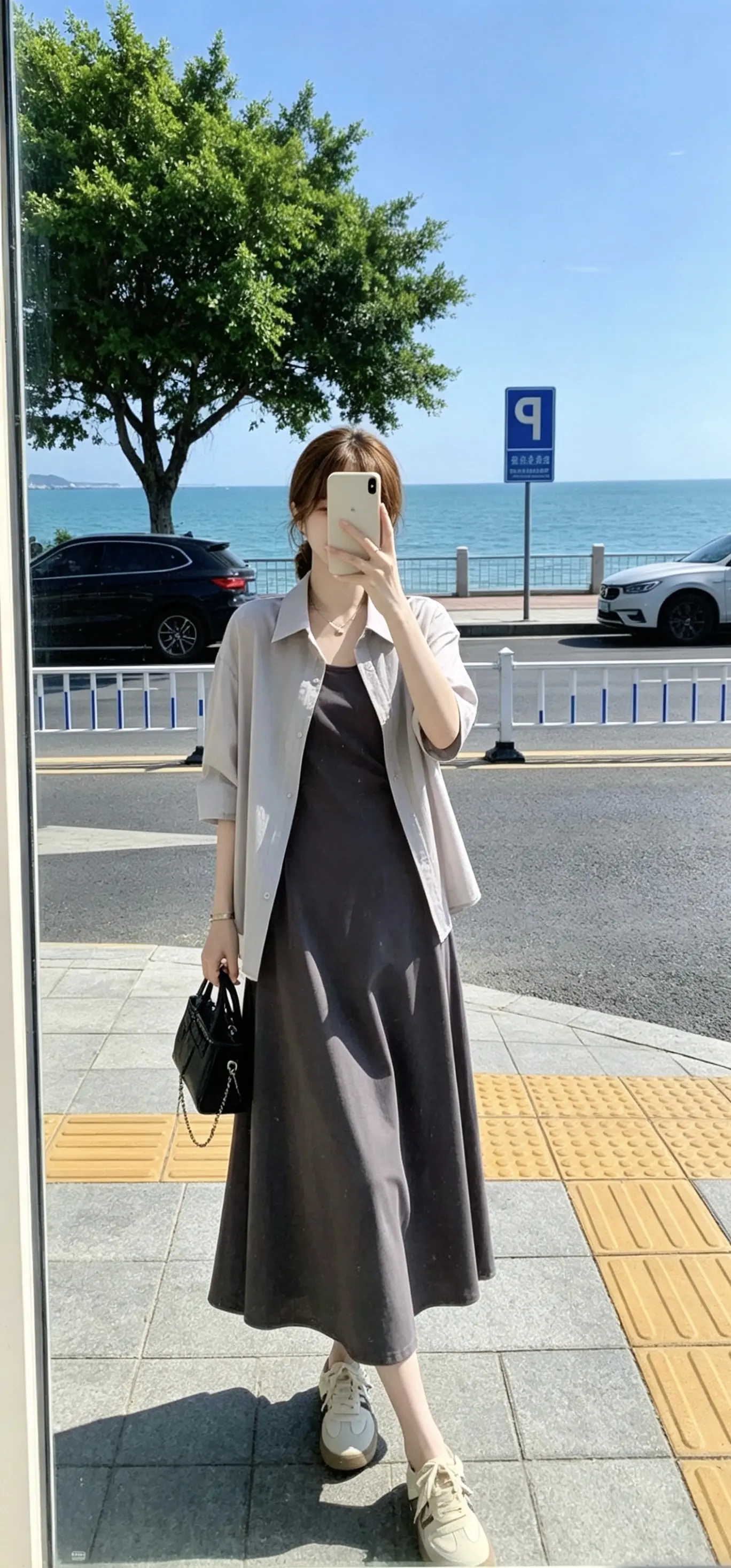 小小的圈子，淡淡的生活，简简单单，做好自己该做的事情，日子适合自己就好。