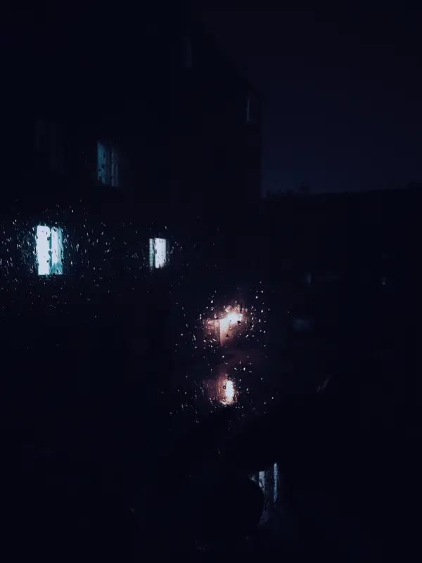 半盏清茶听夜雨，诚邀下联 上联: 半盏清茶听夜雨，诚邀下联下联：一帘幽梦念平生