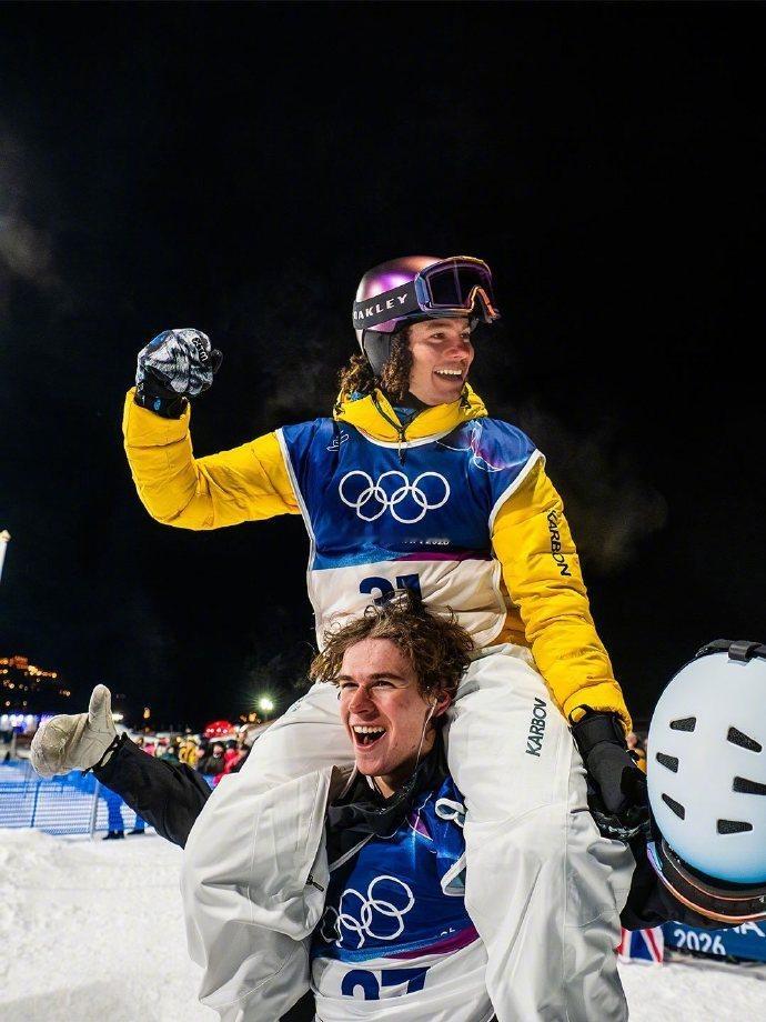 苏翊鸣决赛对手上演神奇压哨大跳台比赛无敌幸运星是他 比赛前一天，大跳台预赛的名单