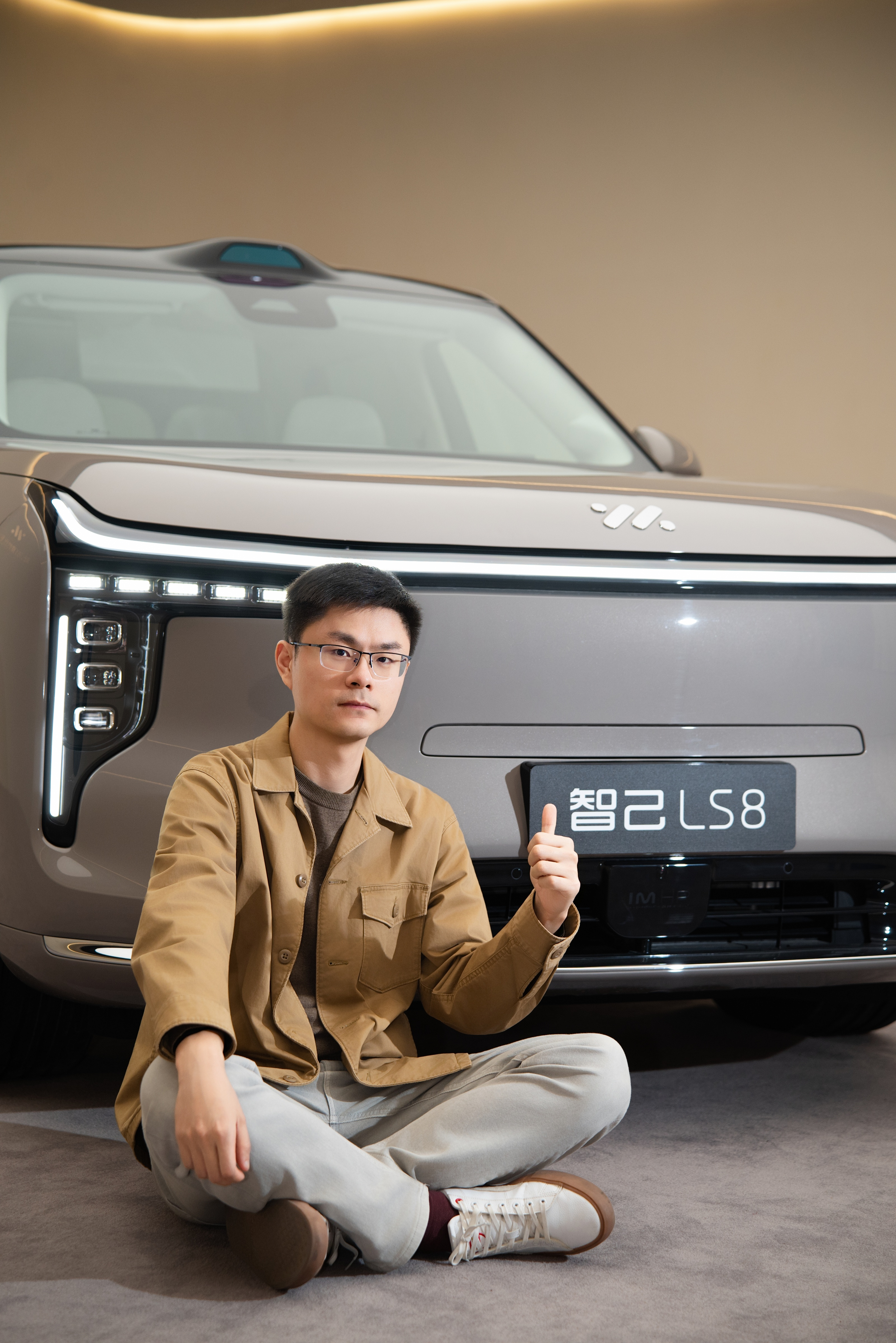 静态感受了LS8，又一款重磅8系迫不及待的想体验动态驾驶（关于方向，你懂的智己L