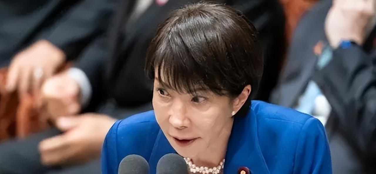 高市早苗强撑 32 天，日本政坛正酝酿一场“大地震”？

谁能想到，日本第一位女