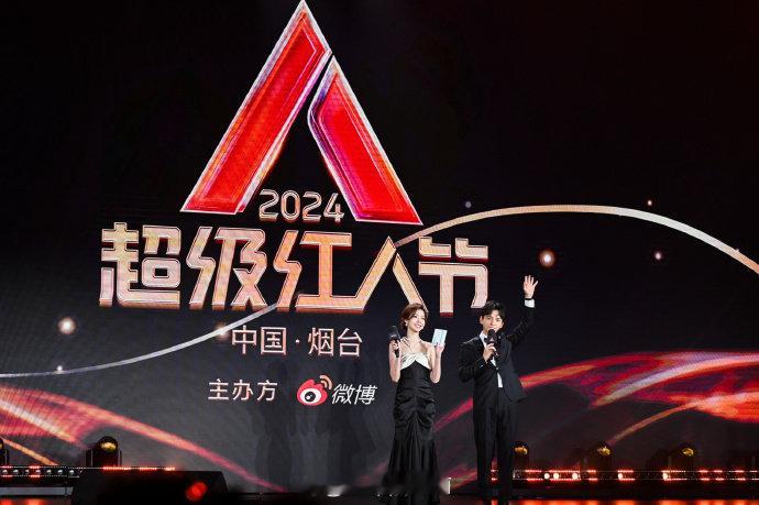 希然晒照：超级红人节下班啦，学到超多~#英雄联盟S14# #英雄联盟# #202