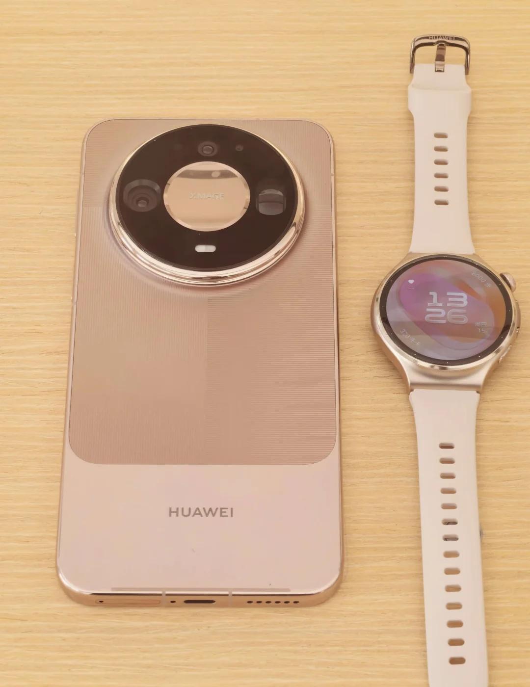 华为 Mate 90 Pro Max晨曦金配 Watch 6，这一抹温柔的高级感