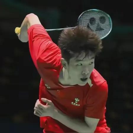 男单决赛，朱轩辰2：0力克东道主选手俞泰彬，首次获得超级300赛冠军！
这样一来