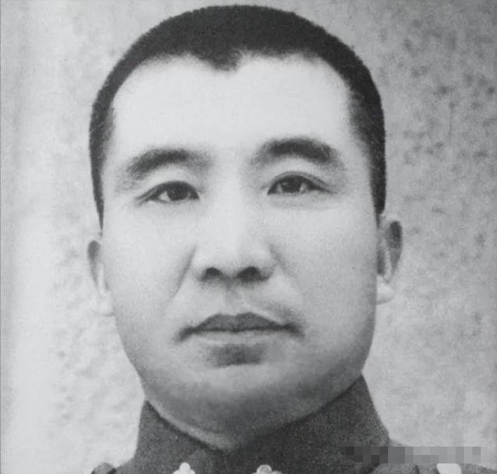 1948年，王耀武逃跑前特提醒手下：此战和抗战不同，大家莫轻生。我受栽培多年，理