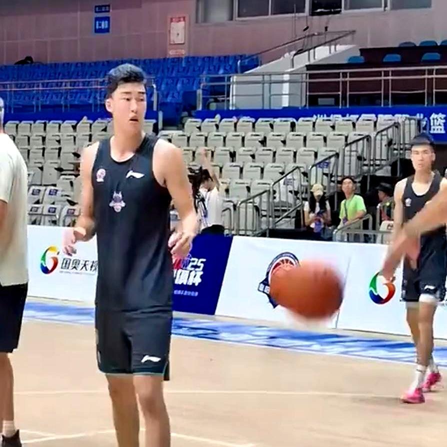 山东男篮u18最终107比99战胜浙江u18男篮，从而进入决赛，要看上海和广东他