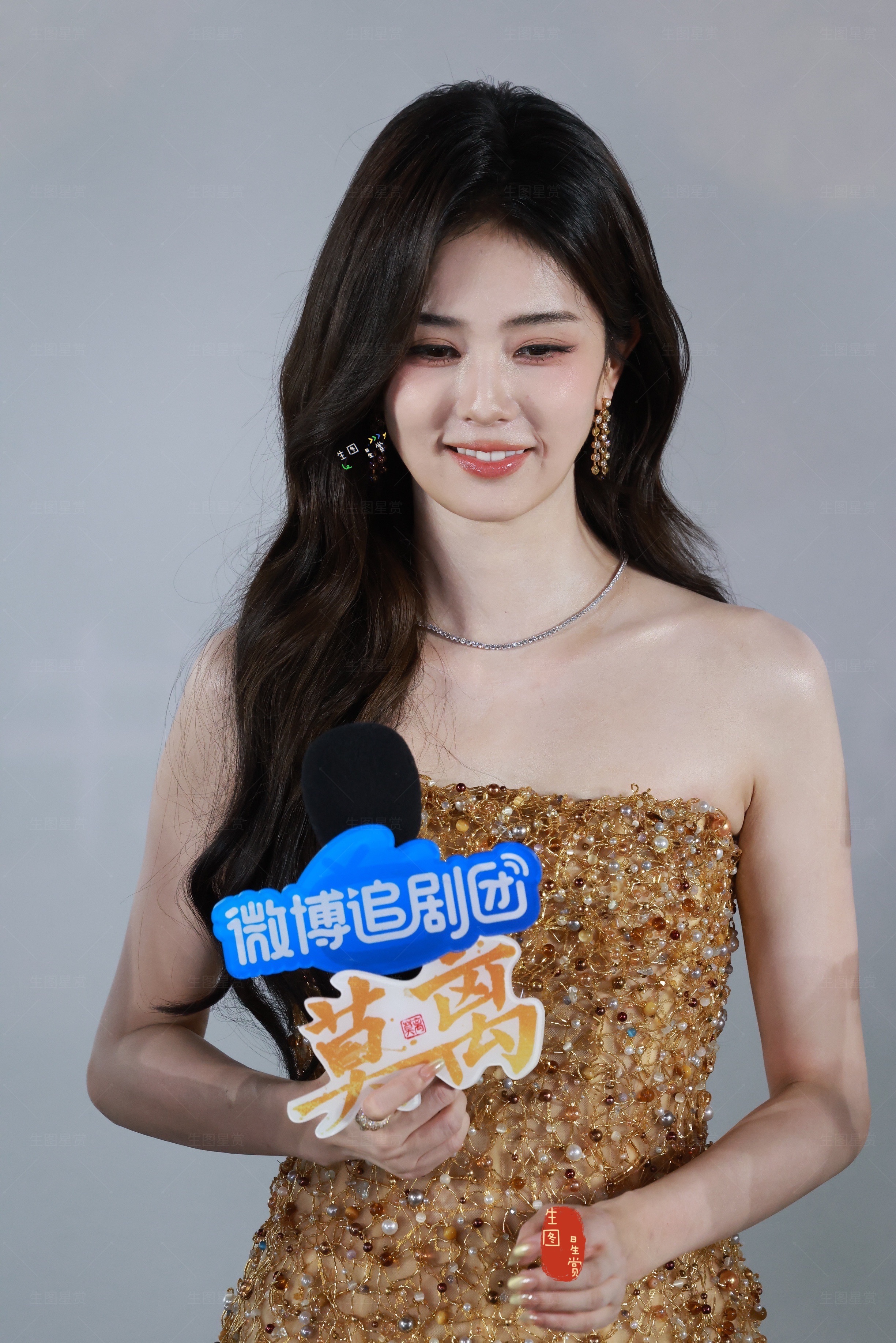 散发光芒的白鹿🌟电视剧莫离 追剧团机位二生图白鹿叶璃白鹿没有去碰场外的声音