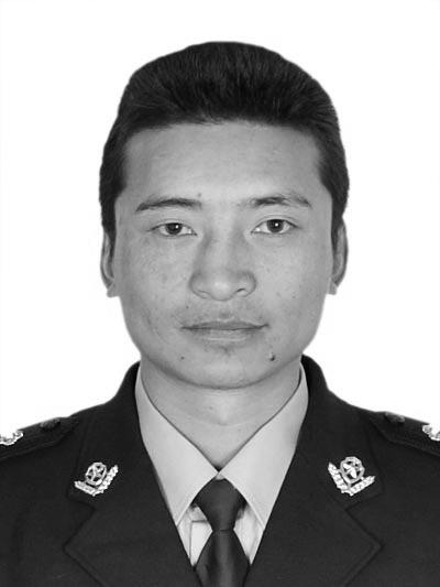 四川红原37岁民警抓捕持枪逃犯壮烈牺牲 同事含泪回忆:老百姓不经意的一句话,他都记在心