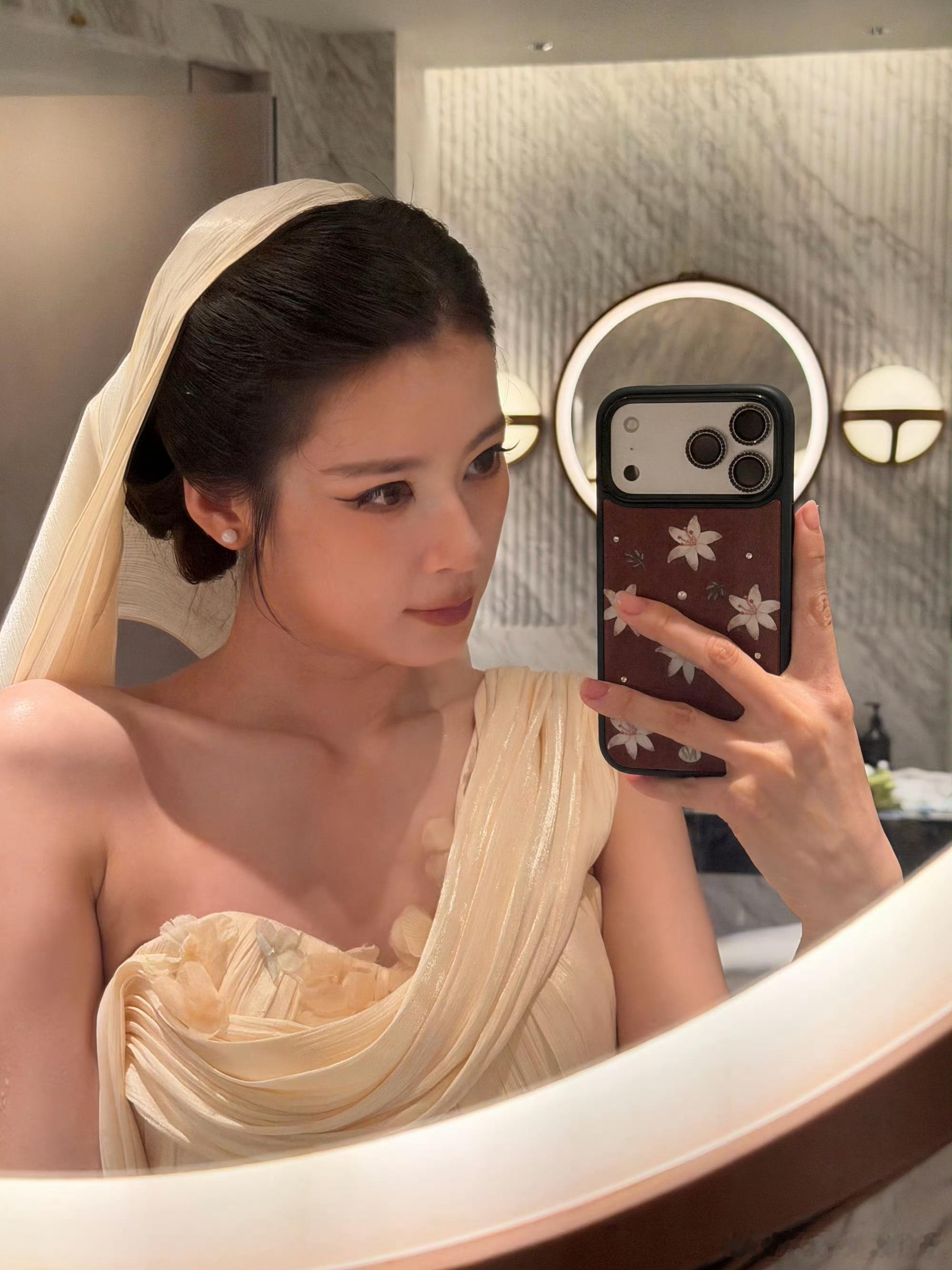 昭昭神女脸～ 