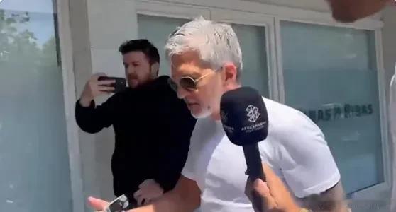 回巴萨？梅西老爸在接受采访时表示：梅西希望回归巴萨，而拉波尔塔也多次表示即再用一