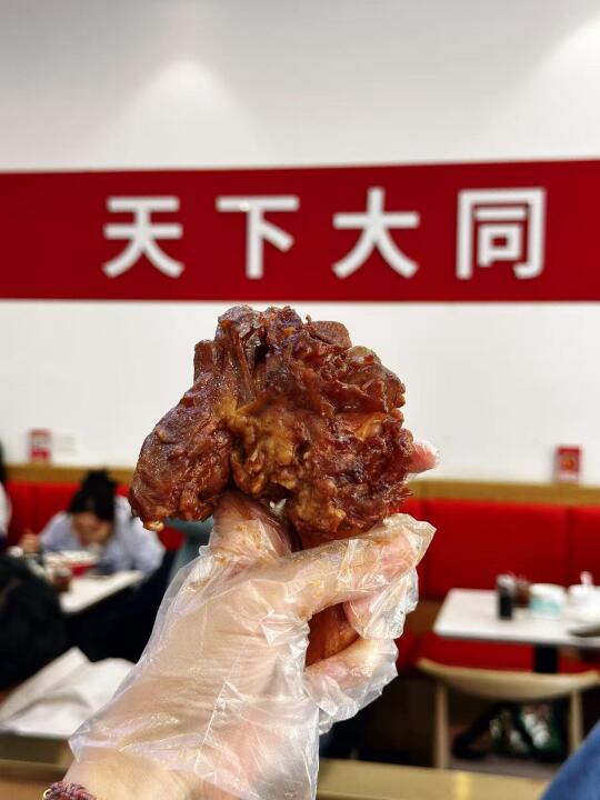 不是我请问呢？！太原吃面就这物价？！