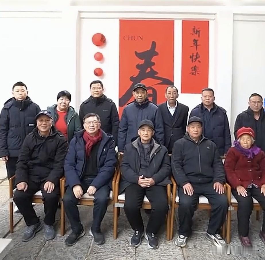 台湾大学教授苑举正真的回老家山东宁阳过年了，这是他第一次在山东过年。他说：山东人