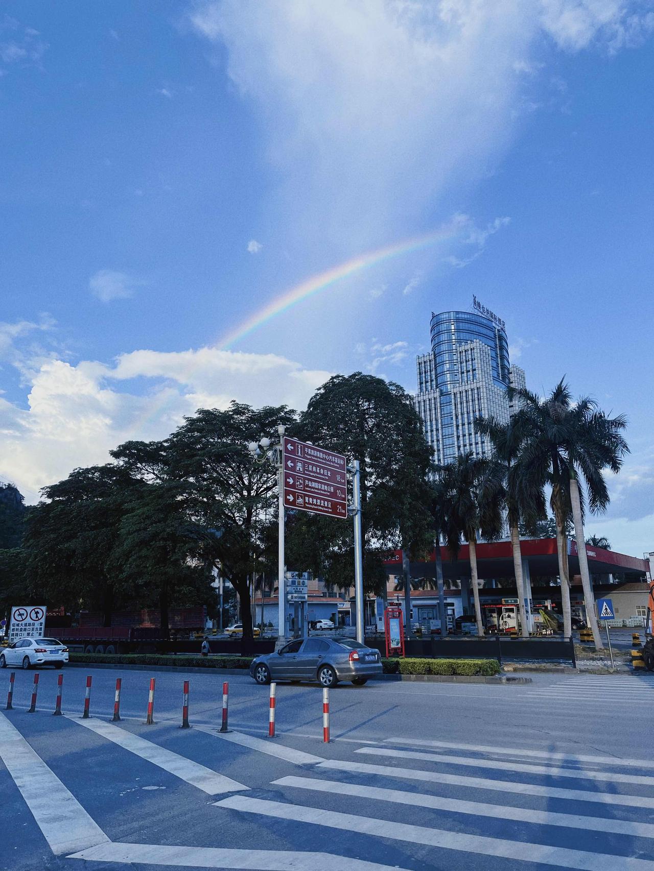 随手拍一张你所在城市的蓝天景色