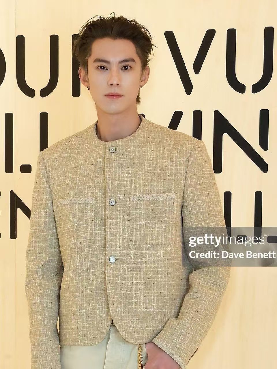 王鹤棣生图大事很妙几乎是无修的帅气，就这样在外大杀四方王鹤棣