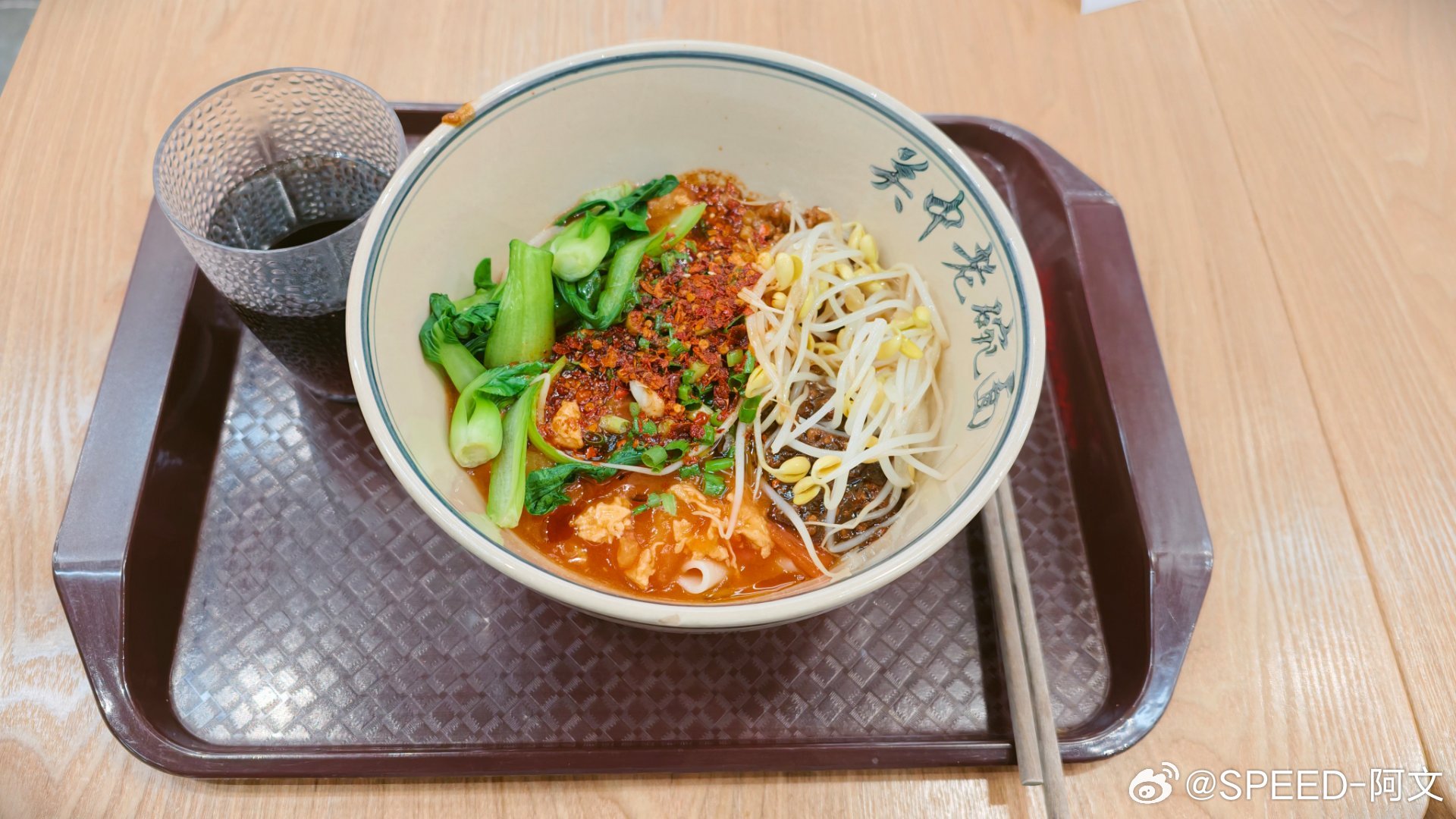 一天没吃东西了中转吃碗香爆的bangbang面 兰州·兰州中川国际机场-T3航站