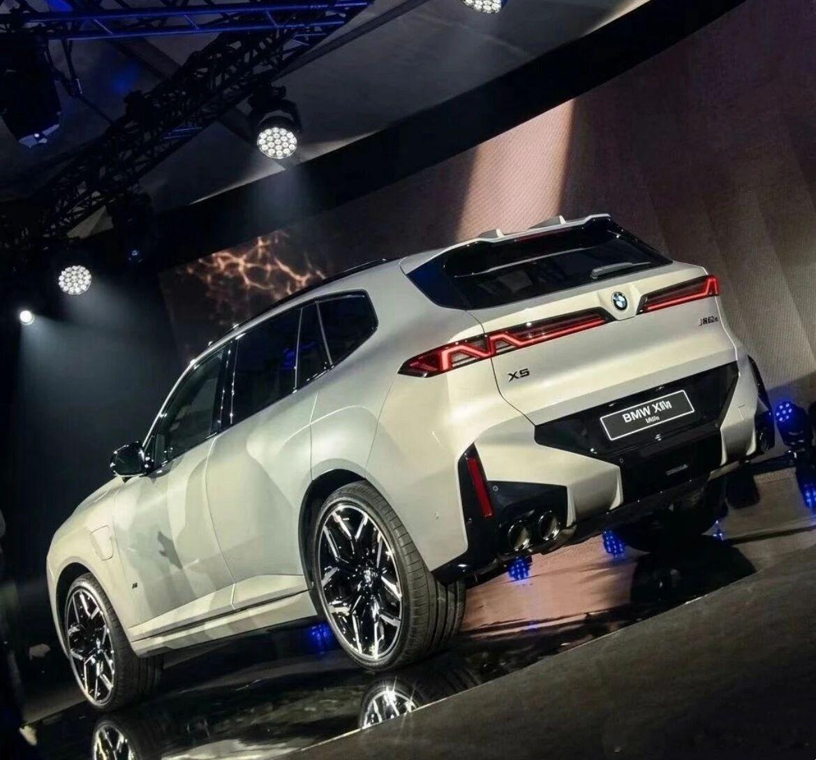 真刺激啊！全新一代宝马X5也泄漏了图一修复过，又是新世代设计语言，代号G65竖条