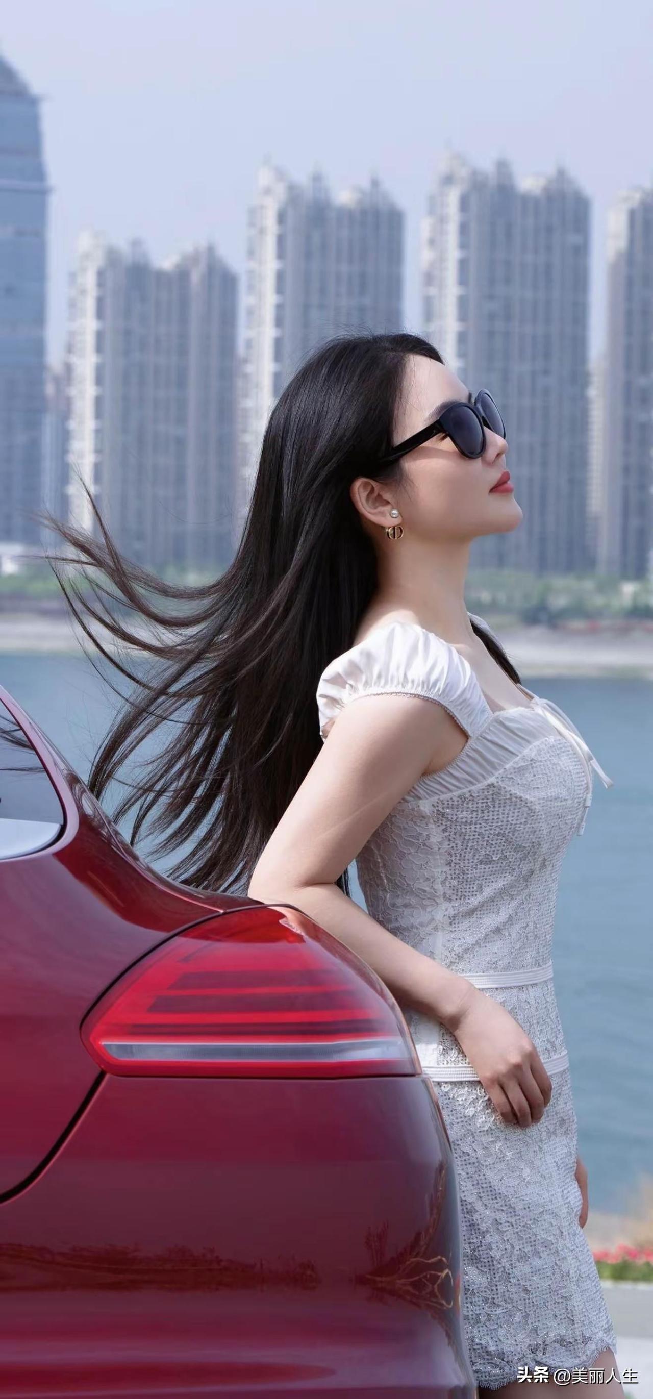 𝓡𝓪𝓹𝓮 𝓯𝓵𝓸𝔀𝓮𝓻🐝◡̈*
随手抓住一阵风，便是整个春