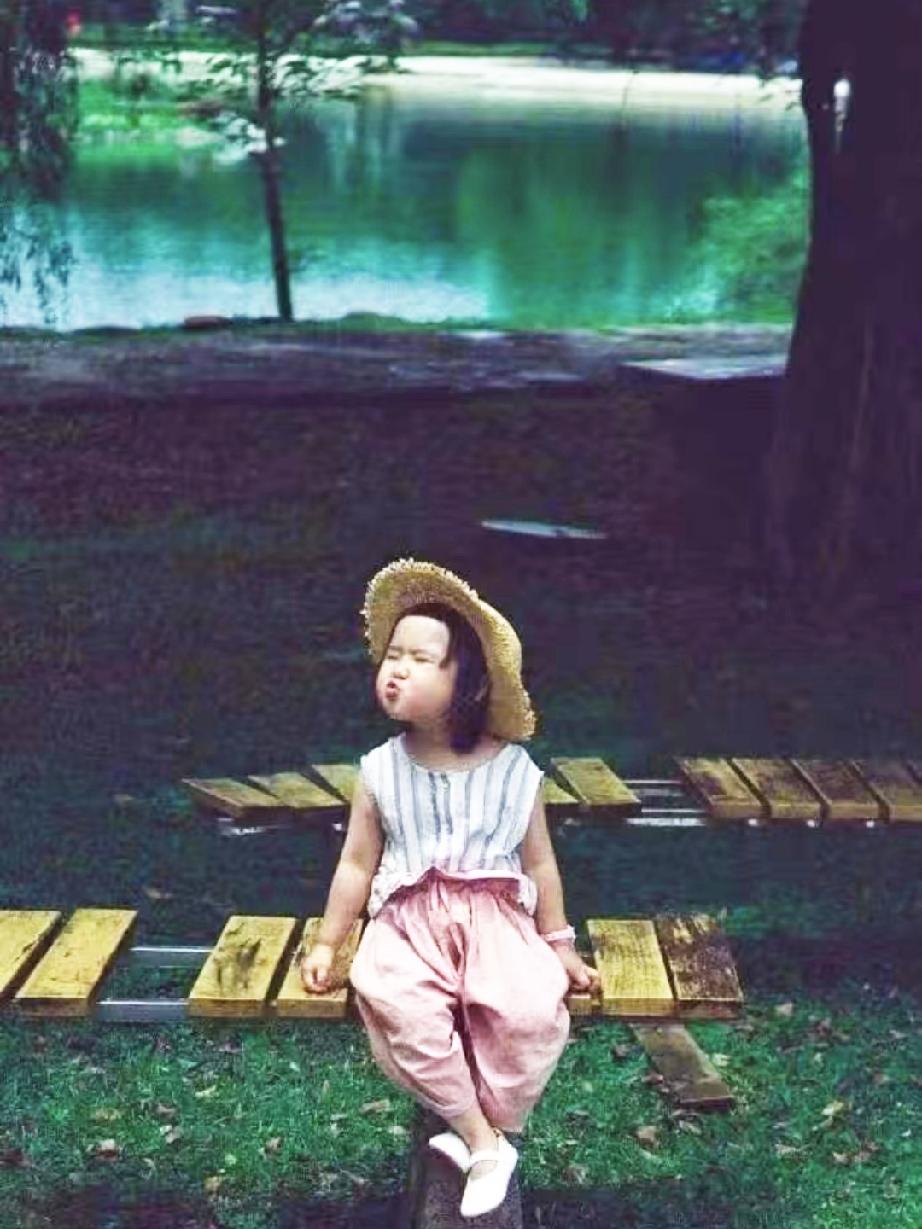 所以，如果让俺说“觉得粽子应该是咸的还是甜的”，那俺肯定是选择甜粽子了！