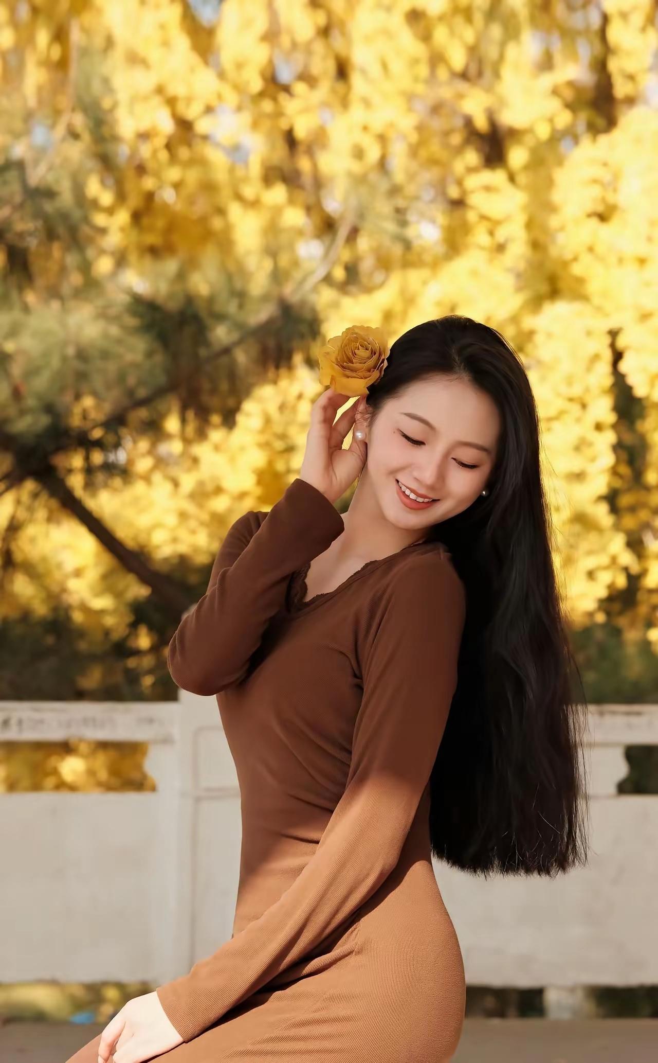  一个人至少拥有一个梦想，有一个理由去坚强。心若没有栖息的地方，到哪里都是在流浪