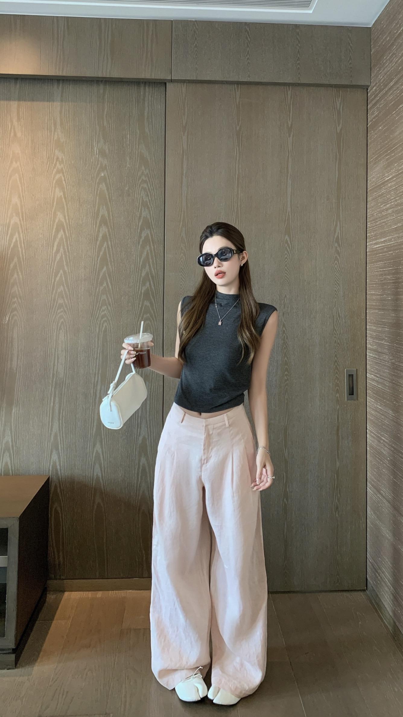 喜欢是一件很纯粹的事 不喜欢才会权衡利弊。