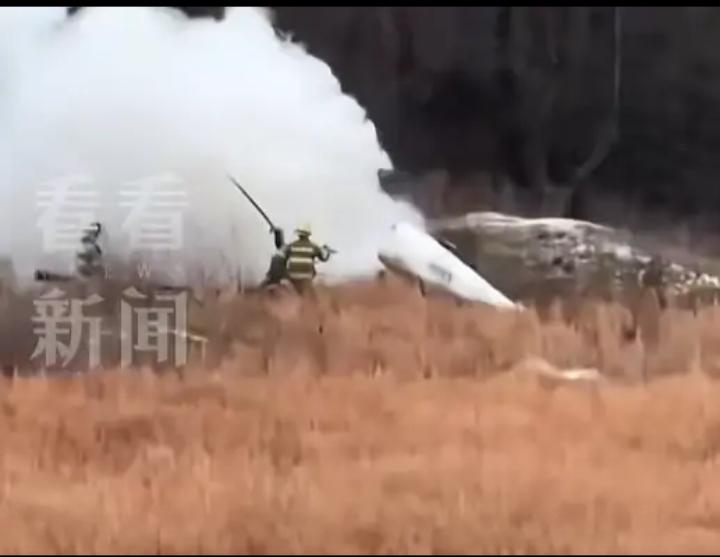 突发揪心！美新泽西两架直升机空中相撞坠毁，1死1重伤命悬一线
现场惨烈：一架失控