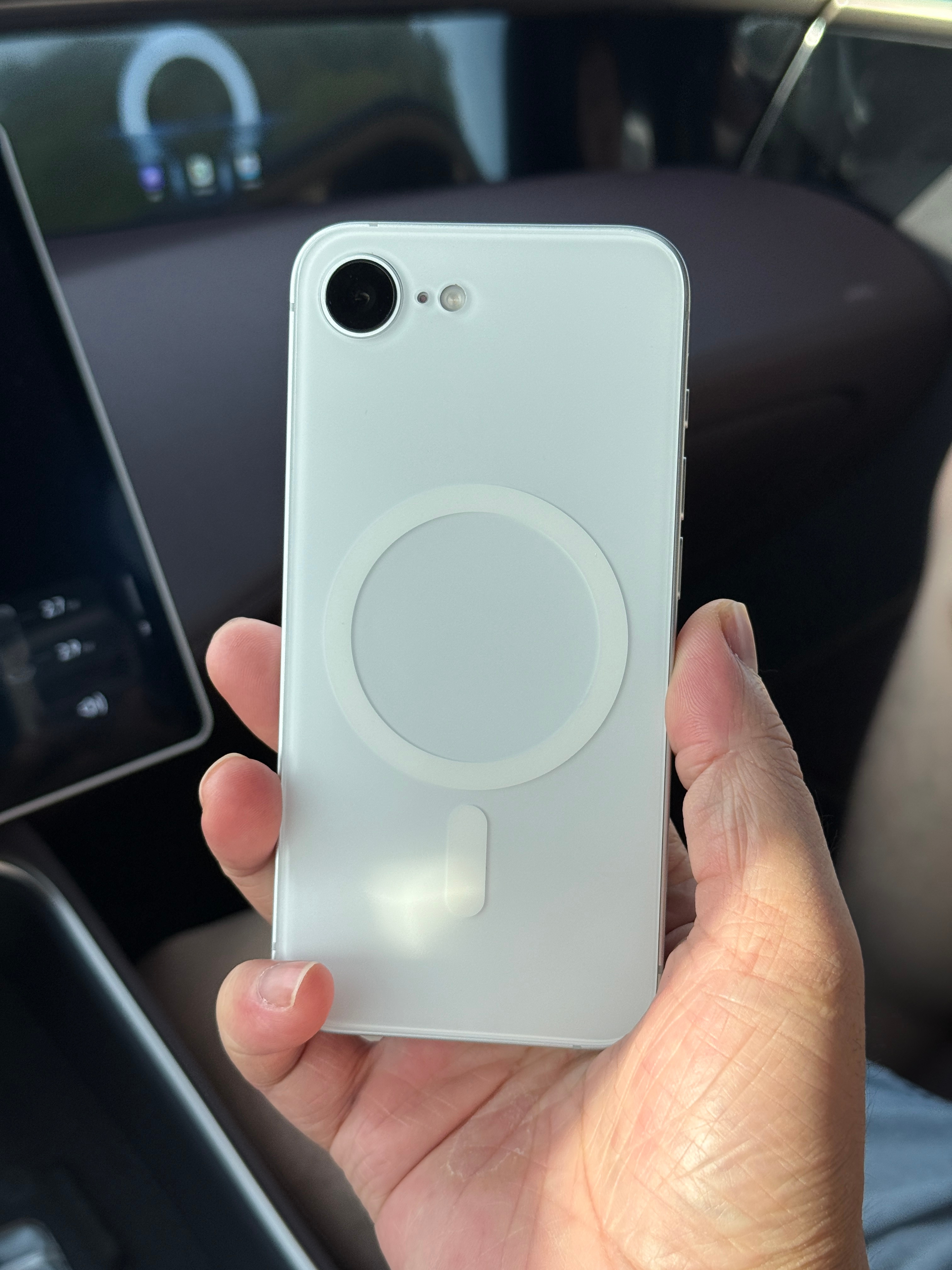 明天下午三点左右上 iPhone16e 平嵌磁贴。这个东西我们花了不少心思，如果