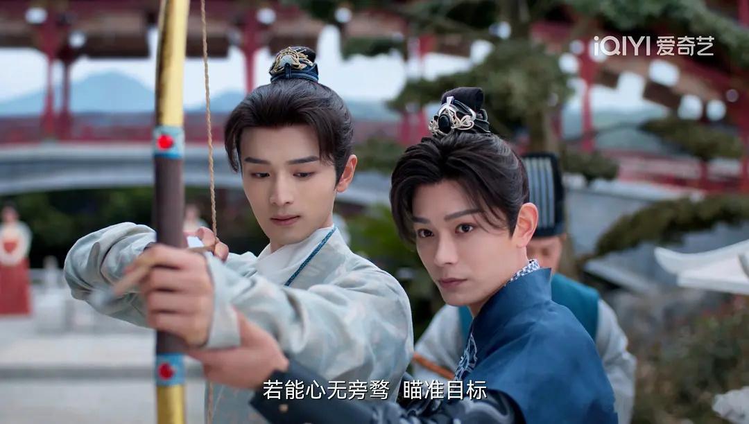 #七时吉祥内核是虐剧吧# 七时吉祥真的是虚晃一枪，表面看是搞笑的轻喜剧，但是越看