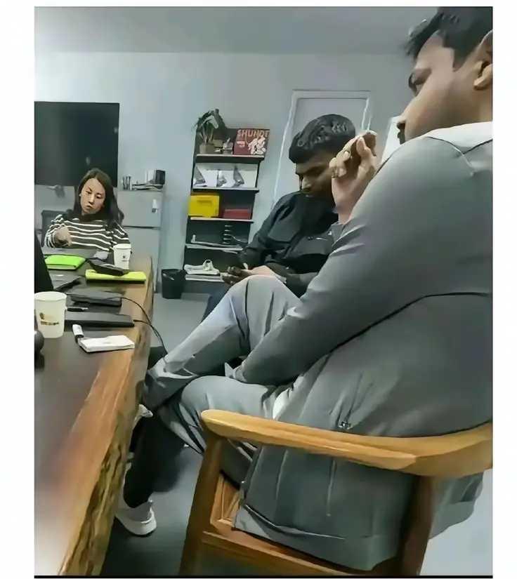 都说阿三做生意，最不讲诚信。
这样让国内生意人很是头痛。
同阿三打交道多了，不少