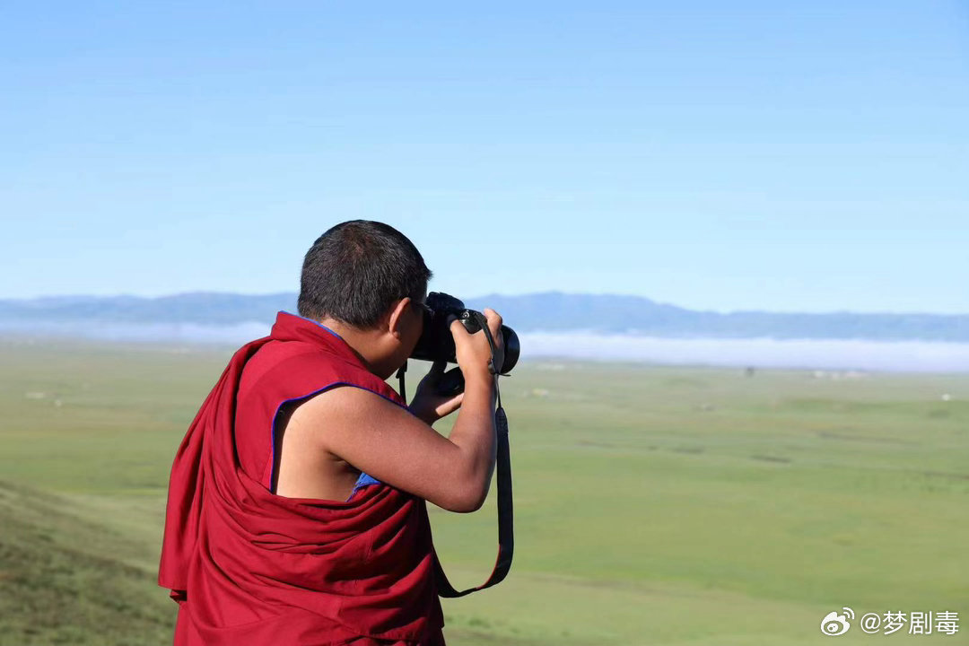 ང་ཚོས་ཡིད་ལ་འཛིན་དགོས་པ་ཅིག་ཡོད། དེ་ནི་ལ