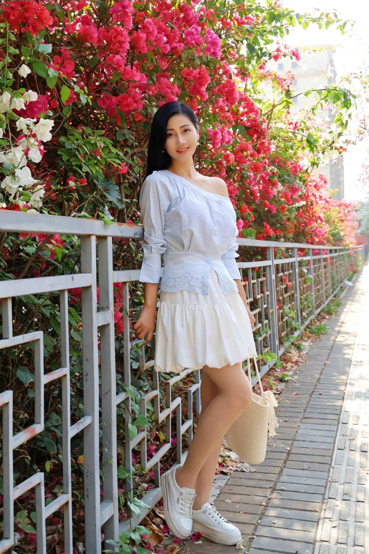 把平淡的日子过成诗，微笑是其中最安静的韵脚  定格美好瞬间