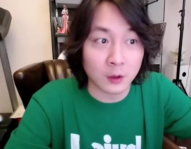 太尴尬了吧？过去一周，LPL春季赛的人气峰值还不及隔壁主播张大仙人气的十分之一[