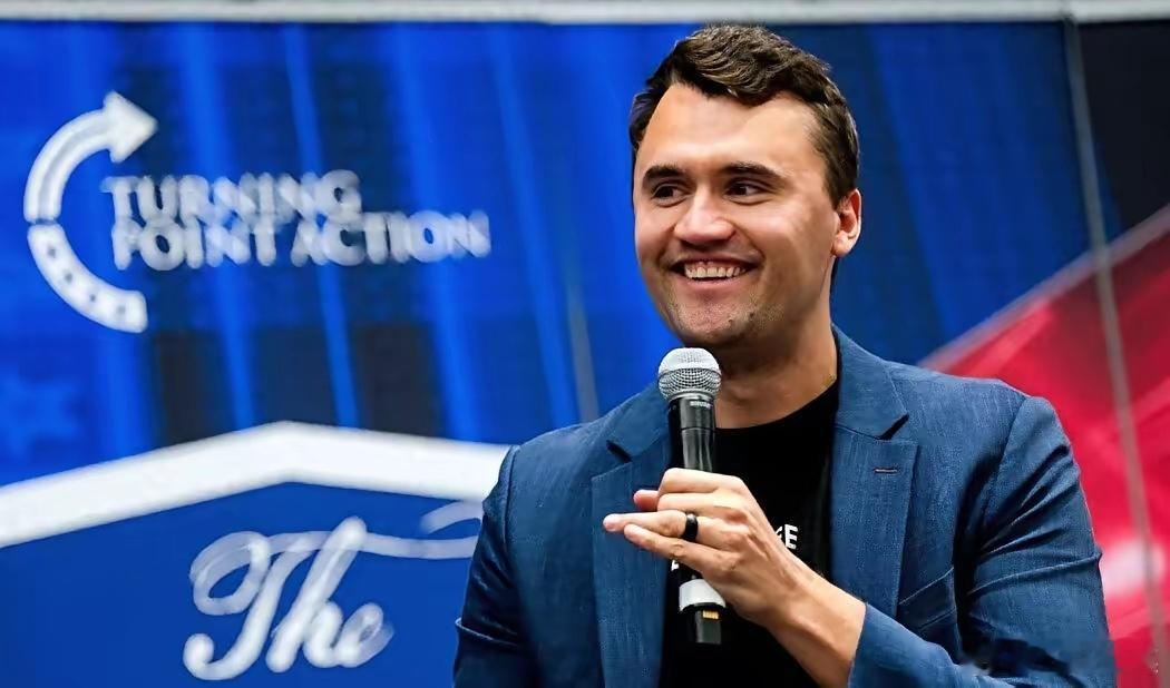 天佑中华，任何人妄图成为中华民族复兴道路上的绊脚石，都不会有好下场，例证如下：一