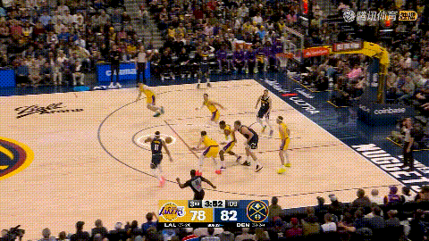 掘金当家球星约基奇真是让人惊呆了！在今天进行的掘金和湖人的焦点战中，当时比赛进行